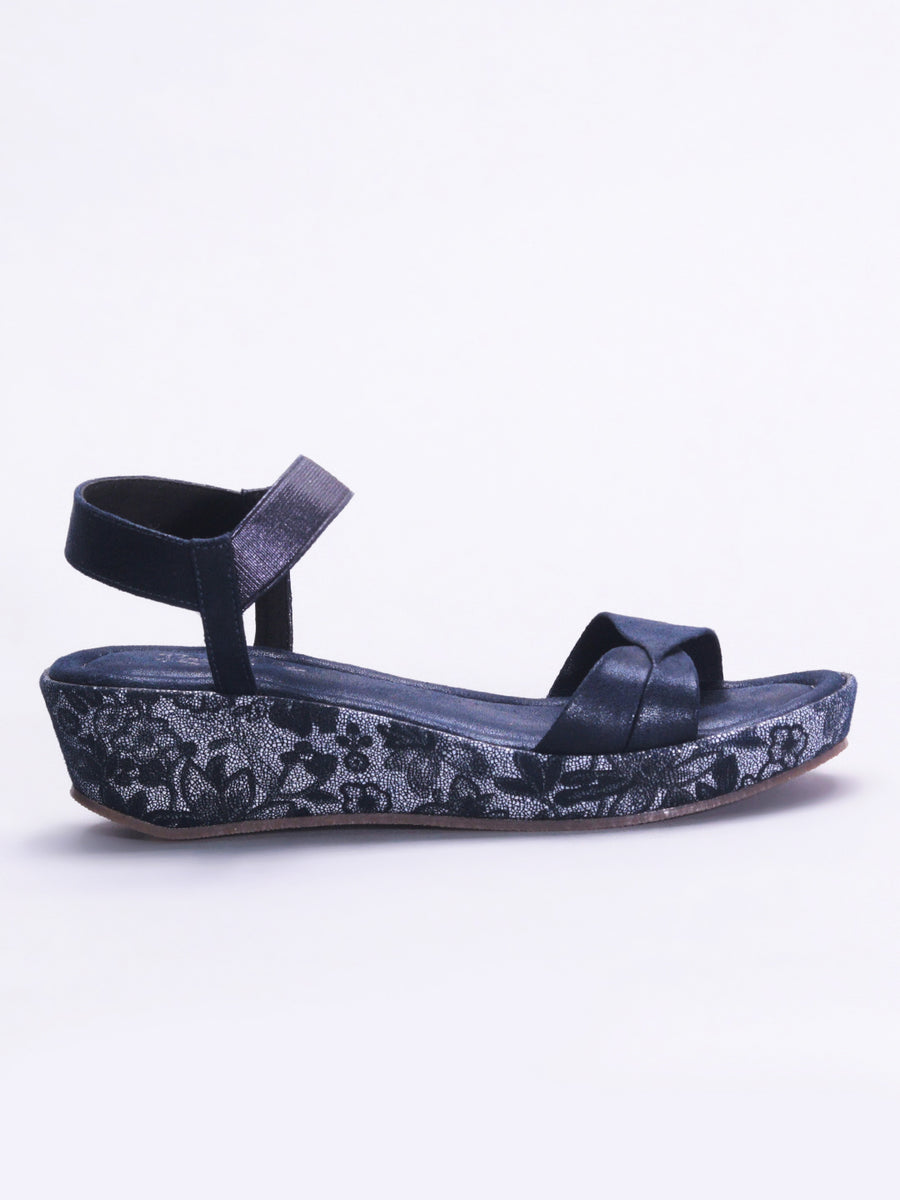 Raw Hem Wedge Buckle Sandals